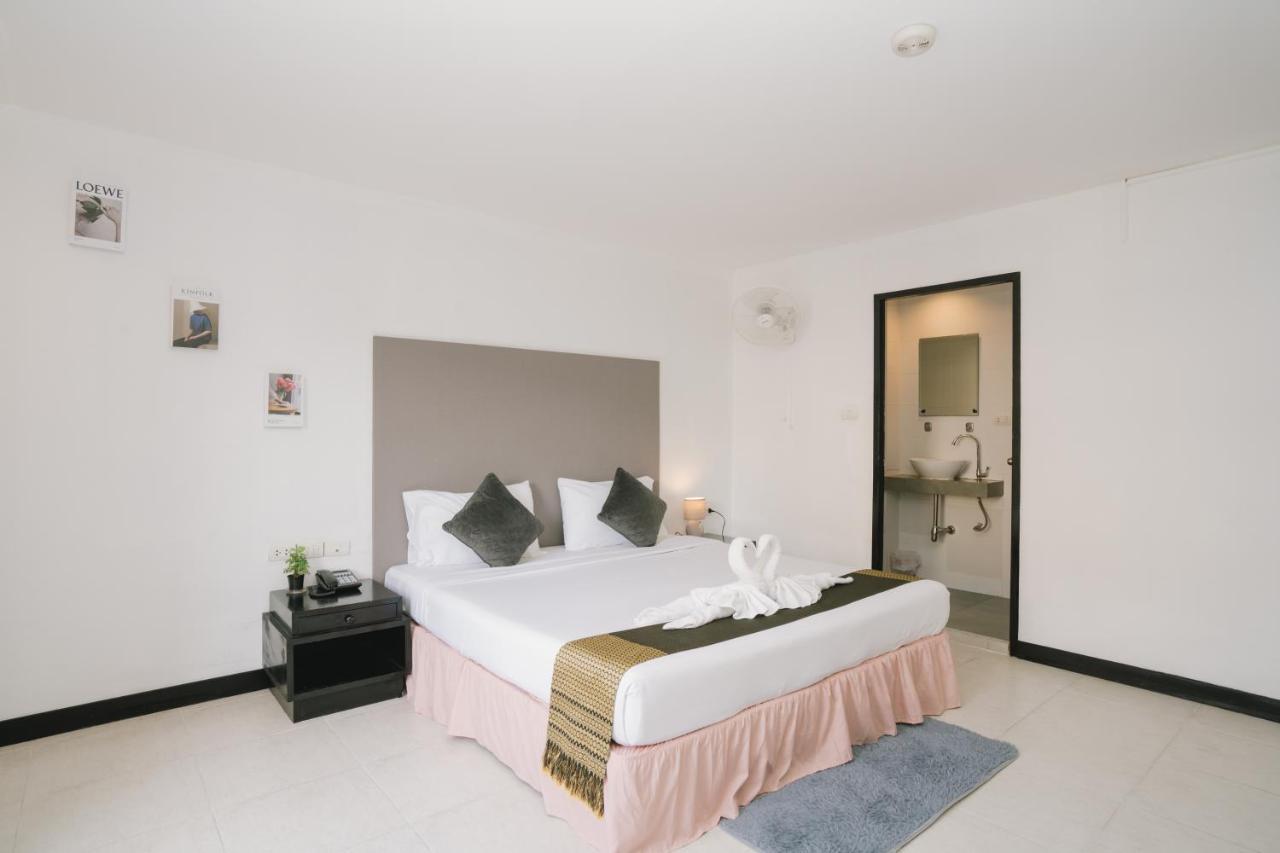 Noble House Patong Hotel Exterior photo