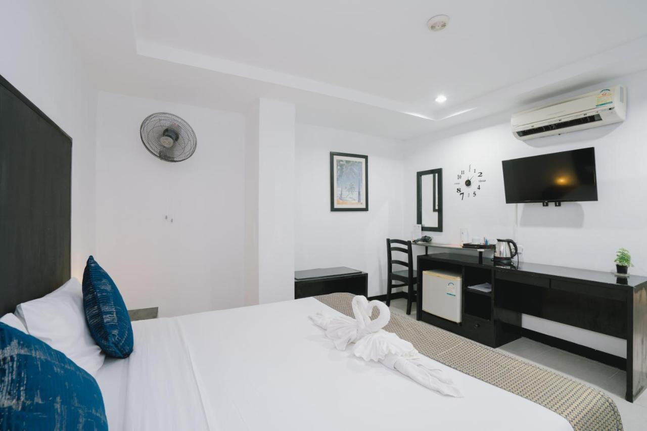 Noble House Patong Hotel Exterior photo